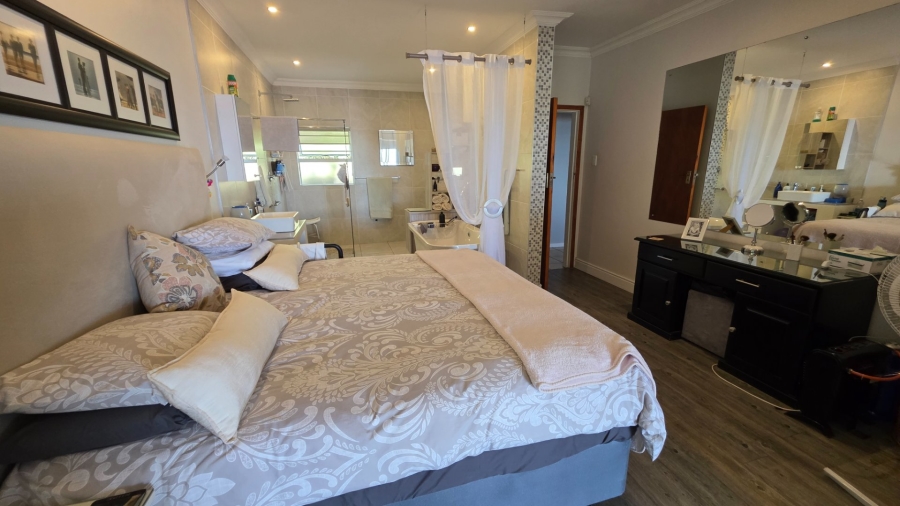 3 Bedroom Property for Sale in De Bakke Western Cape